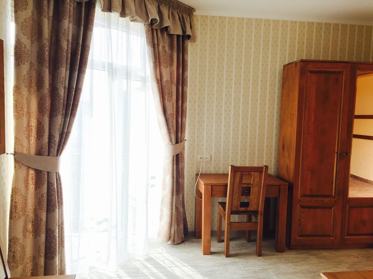 Mini Hotel Solnce Karpat Polyána Kültér fotó